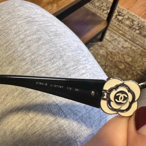 Authentic Chanel sunglasses CH4164B - Picture 4 of 5